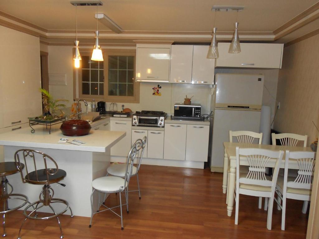Elvis Bnb Inchon Exteriör bild