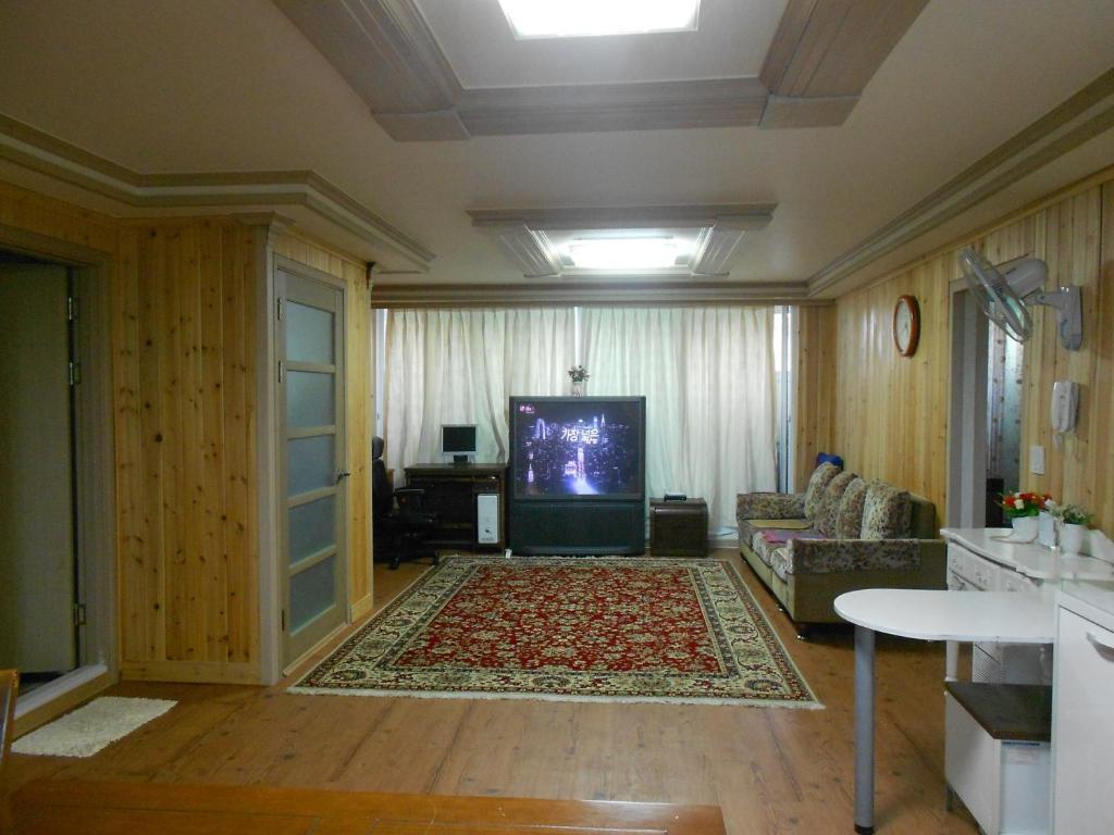 Elvis Bnb Inchon Exteriör bild