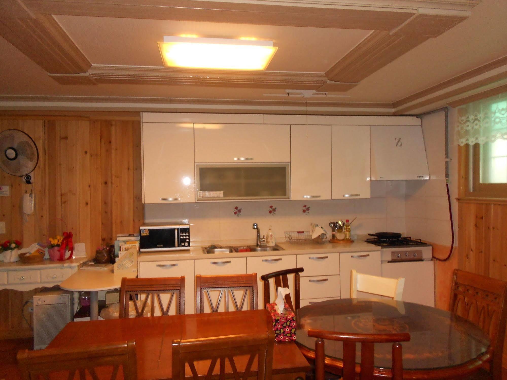 Elvis Bnb Inchon Exteriör bild