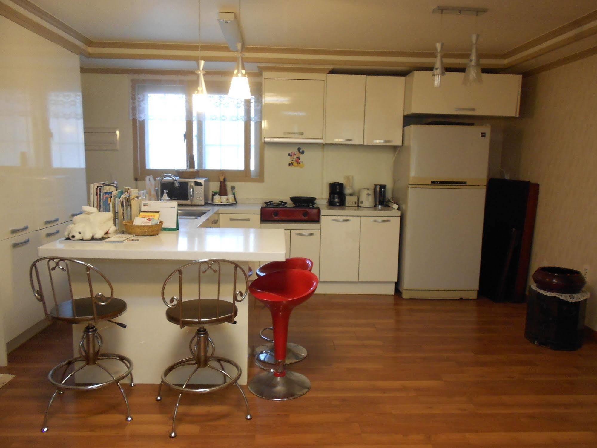 Elvis Bnb Inchon Exteriör bild